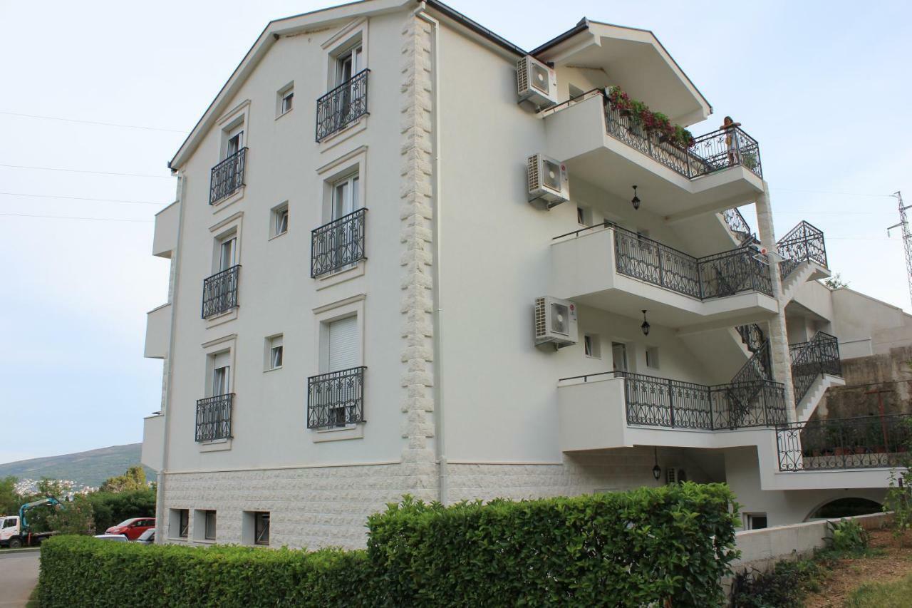 Villa Julia Baošići Buitenkant foto